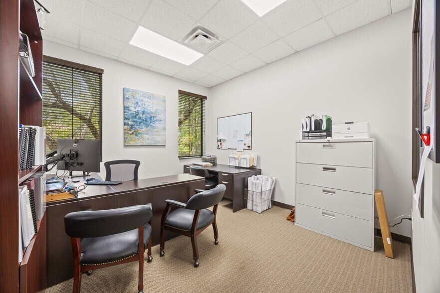 More Photos Of 301 Denali Pass, Cedar Park Office For Sale