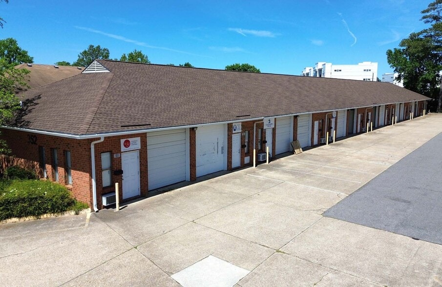 Primary Photo Of 350-352 Cleveland Pl, Virginia Beach Light Manufacturing For Lease