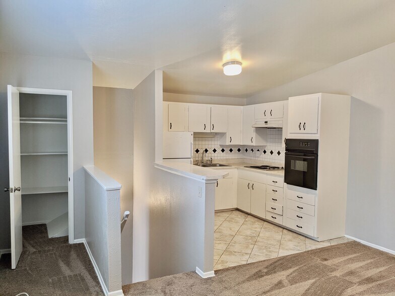 More Photos Of 5547 S Grant St, Littleton Apartments For Sale