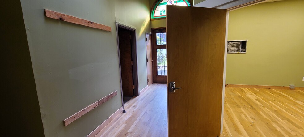 More Photos Of 240 Commercial St NE, Salem General Retail For Sale