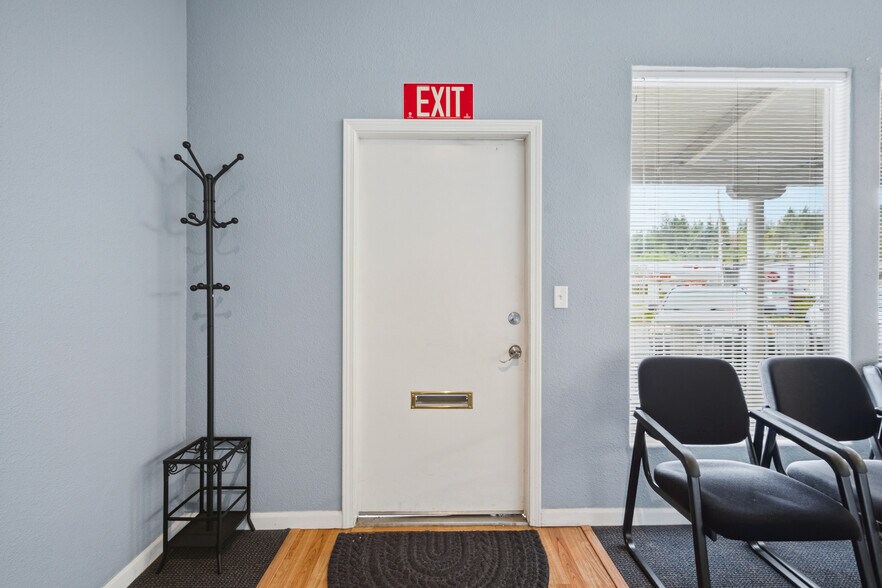 More Photos Of 1097 E Main St, Grass Valley Office For Sale
