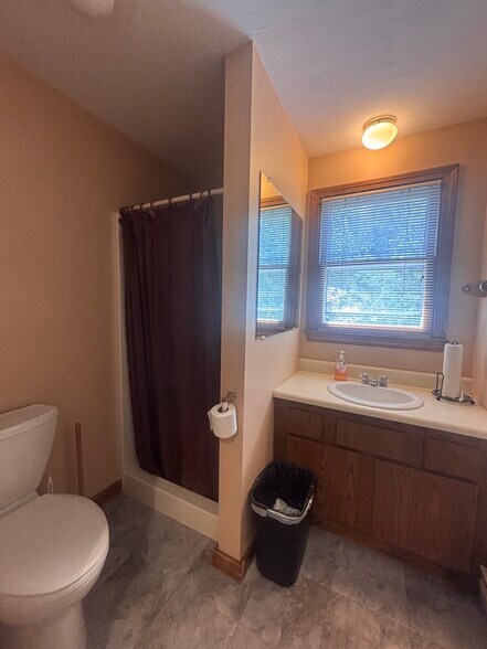 More Photos Of 811 Washington St, Pembroke Office For Sale