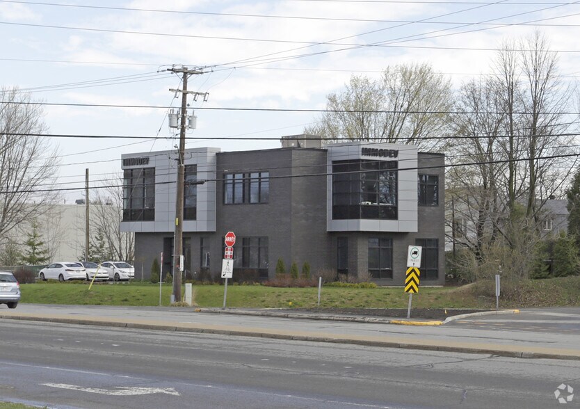 Primary Photo Of 4550 Boul de la Grande-Allée, Boisbriand Office For Sale