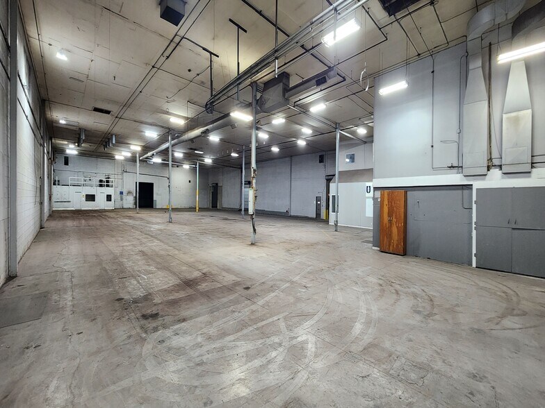 More Photos Of 1810 Kosmina Rd, Vernon Manufacturing For Sale