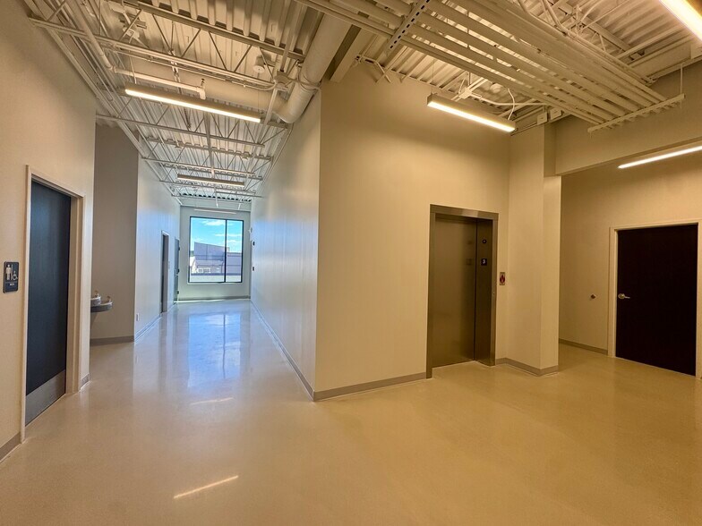More Photos Of 814 E Main St, Louisville Storefront Retail Office For Lease