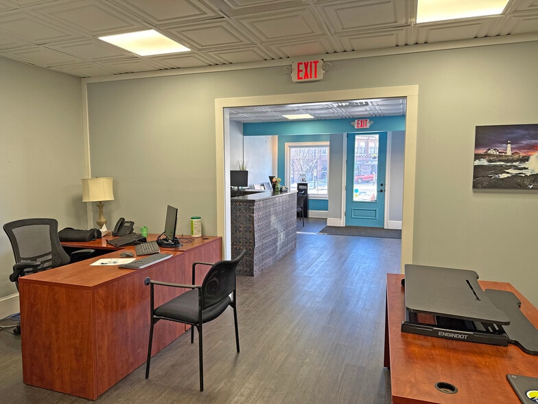 More Photos Of 495-503 Main, Dover, NH 03820, Dover Storefront Retail Office For Lease