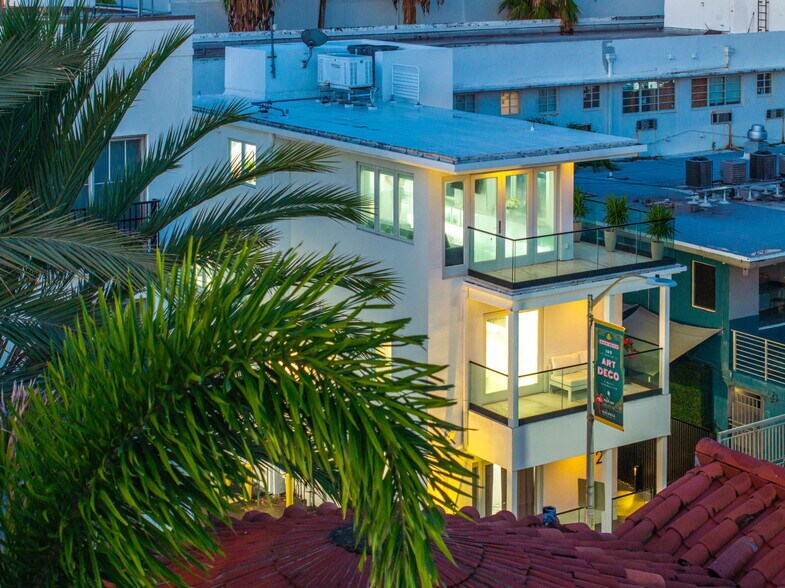 More Photos Of 124 11th St, Miami Beach Hotel For Sale