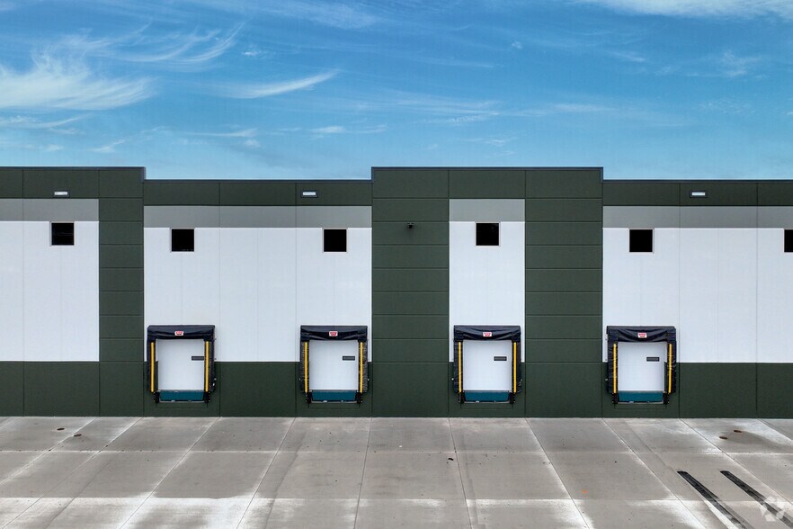 More Photos Of 9618 E 153rd St, Noblesville Industrial For Lease