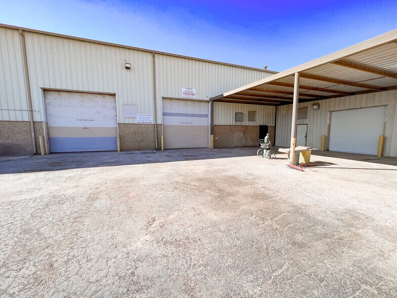 More Photos Of 4111 S County Road 1276, Midland Manufacturing For Sale