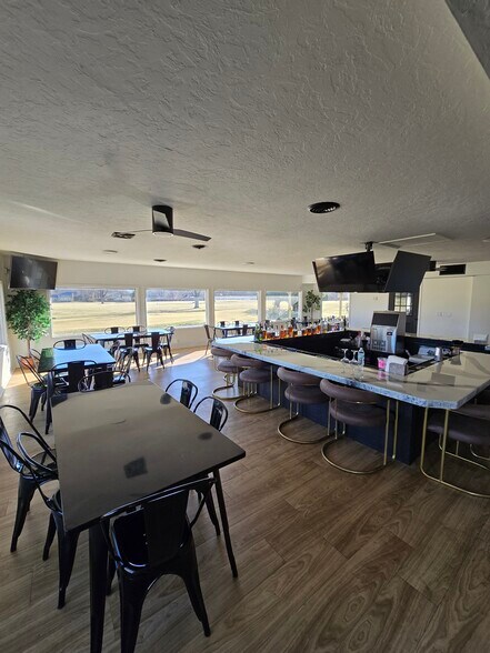 More Photos Of 9273 W 1050 N, Elwood Freestanding For Sale