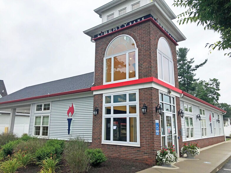 More Photos Of 774 Farmington Ave, Bristol Bank For Lease