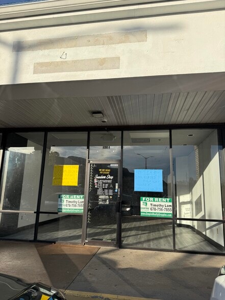 More Photos Of 5150 Buford Hwy NE, Doraville Storefront For Lease