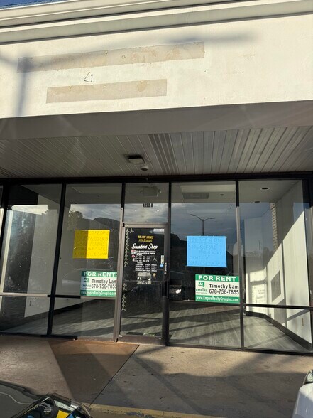 More Photos Of 5150 Buford Hwy NE, Doraville Storefront For Lease
