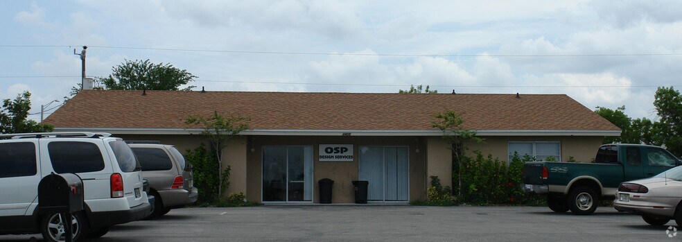 More Photos Of 3405 SE 15th Pl, Cape Coral Office For Sale