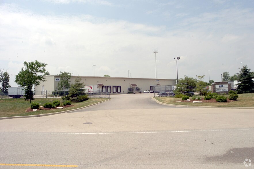 Primary Photo Of 560 Old Skokie Rd, Park City Warehouse For Lease