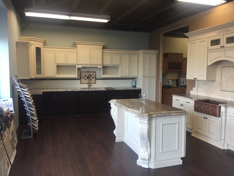 More Photos Of 1 S Main St, Toms River Warehouse For Lease