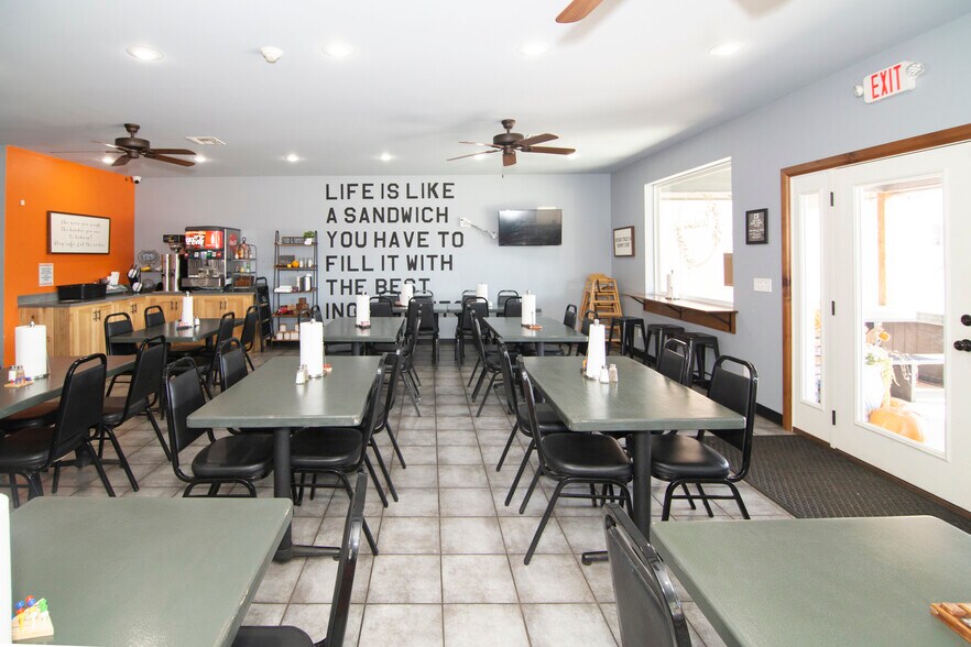 More Photos Of 407 W Main St, Marlow Restaurant For Sale