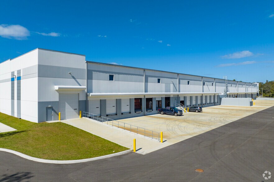 Primary Photo Of 9209 Florida Palm Dr, Tampa Distribution For Lease
