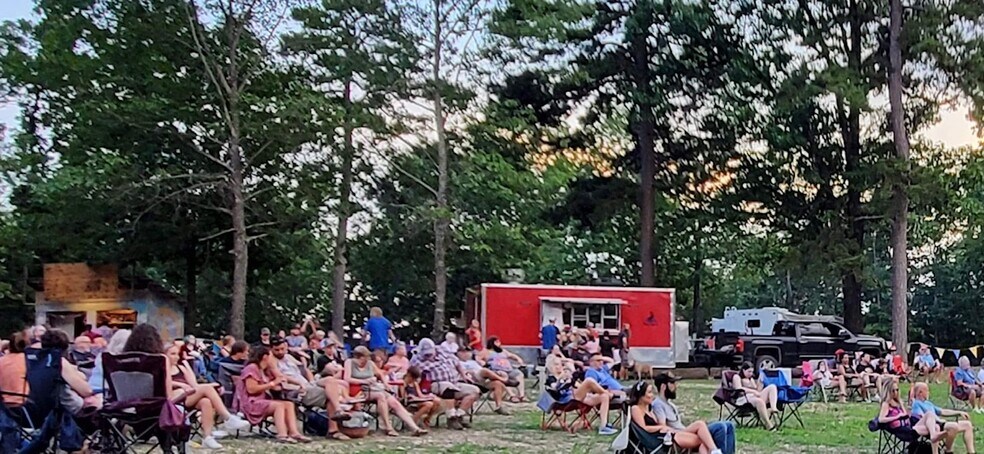 More Photos Of 10 Mint Ridge Rd, Eureka Springs Trailer Camper Park For Sale
