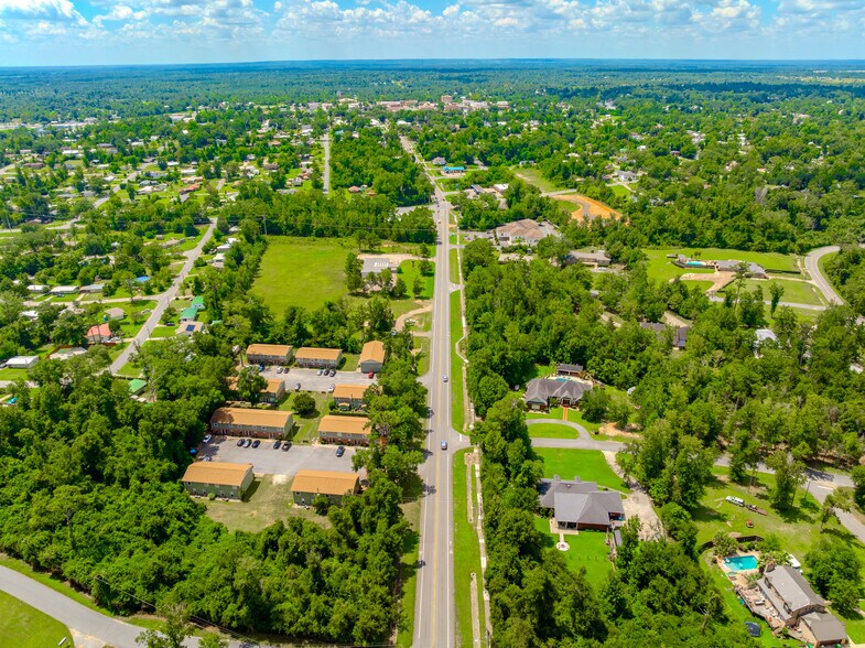 More Photos Of 3034 Jefferson St, Marianna Apartments For Sale