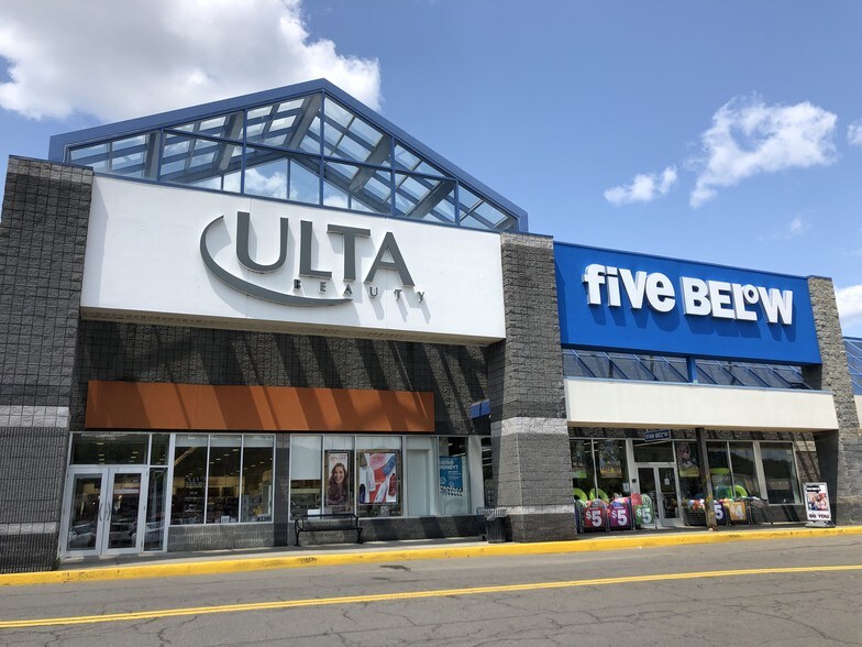 More Photos Of 2405-2441 Vestal Pky E, Vestal Township Unknown For Lease