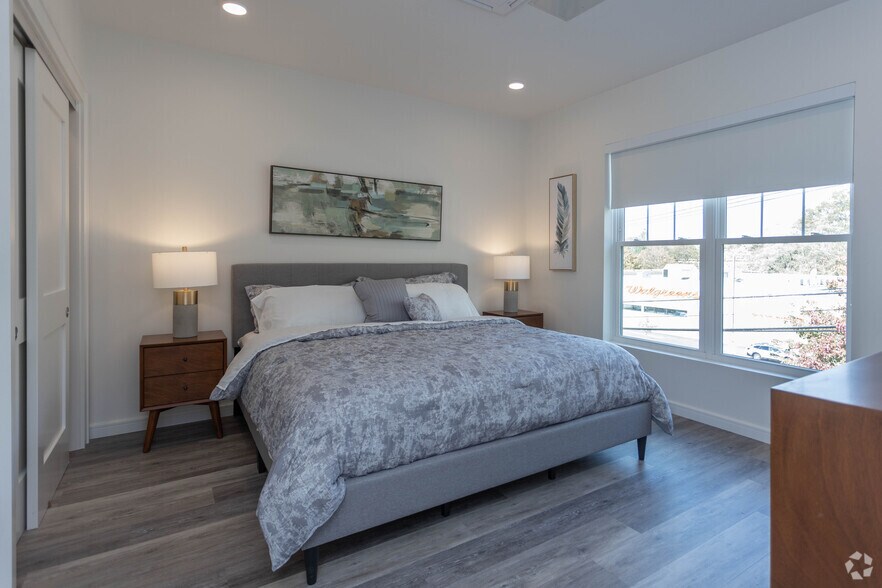 More Photos Of 1000 New York Ave, Huntington Station Apartments For Lease