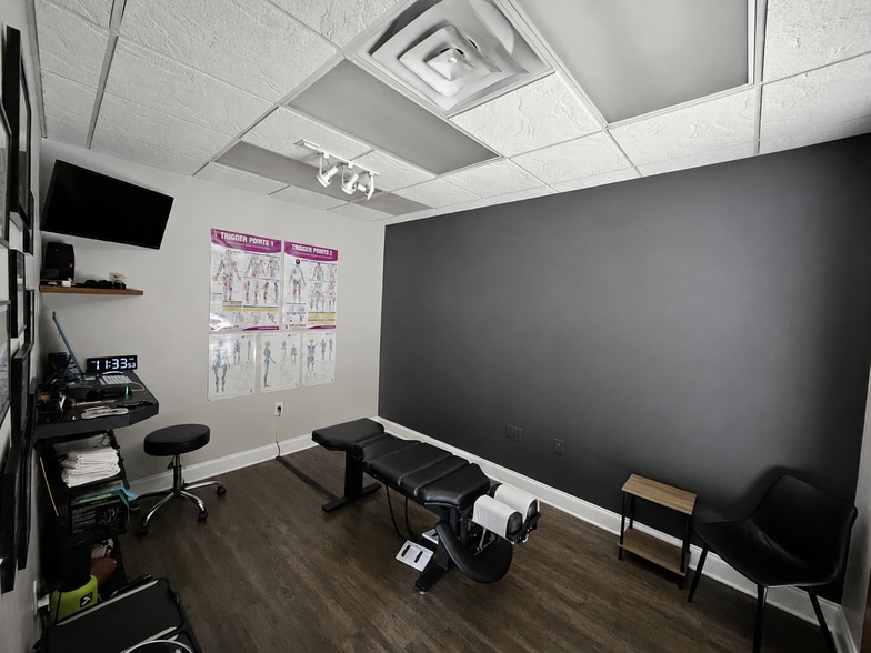 Primary Photo Of 1420 White Cir NW, Marietta Light Distribution For Lease
