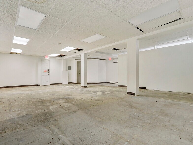 More Photos Of 1919 Deer Park Ave, Deer Park Office For Sale