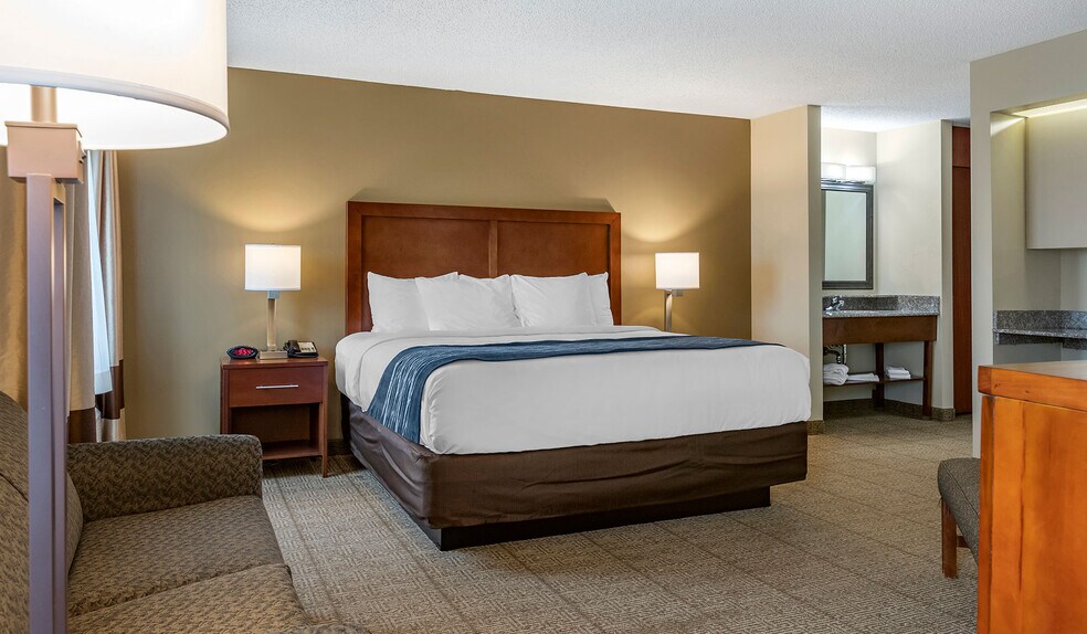 More Photos Of 9742 Woodlane Dr, Dimondale Hotel For Sale