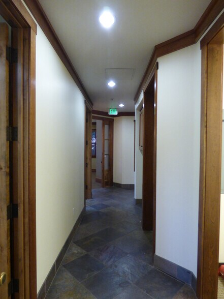 More Photos Of 402 Railroad Ave, Danville Storefront Retail Office For Lease