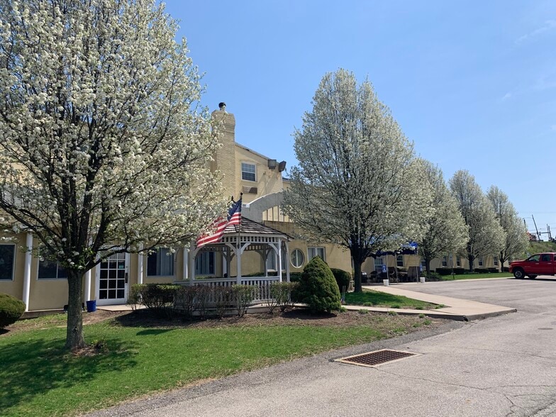 More Photos Of 4220 Saw Mill Run Blvd, Pittsburgh Assisted Living For Sale