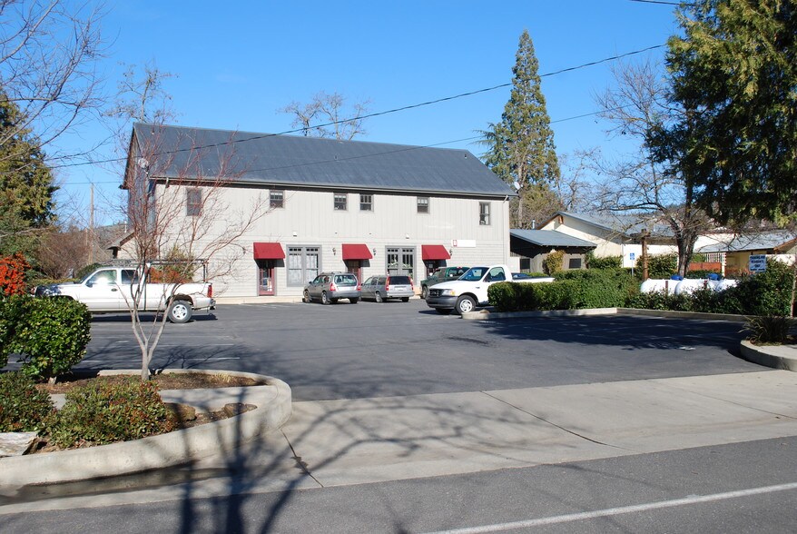 More Photos Of 219 Main St, Murphys Storefront For Sale