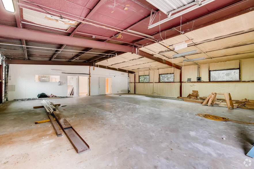 More Photos Of 729 Airport Blvd, Austin Research And Development For Sale