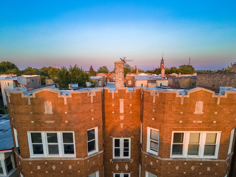 More Photos Of 10947 S King Dr, Chicago Apartments For Sale