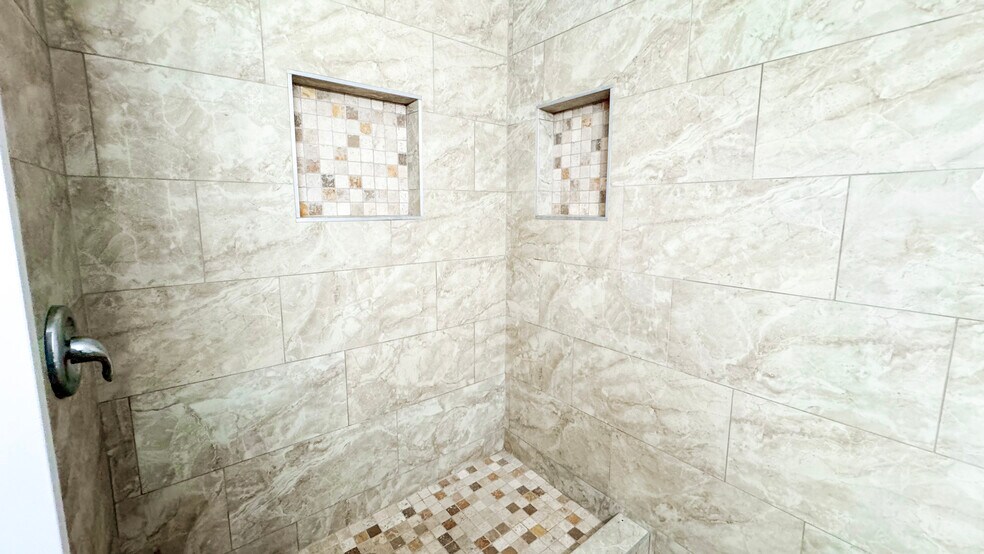 More Photos Of 8939 N 8th St, Phoenix Apartments For Sale