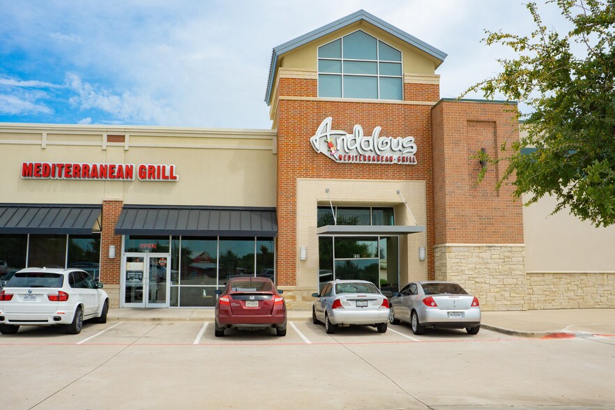 More Photos Of 457 E Interstate 20, Arlington Storefront For Lease