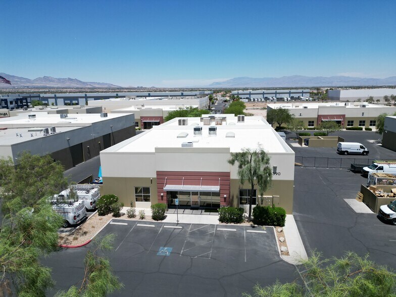 More Photos Of 6390 W Montessouri St, Las Vegas Distribution For Sale