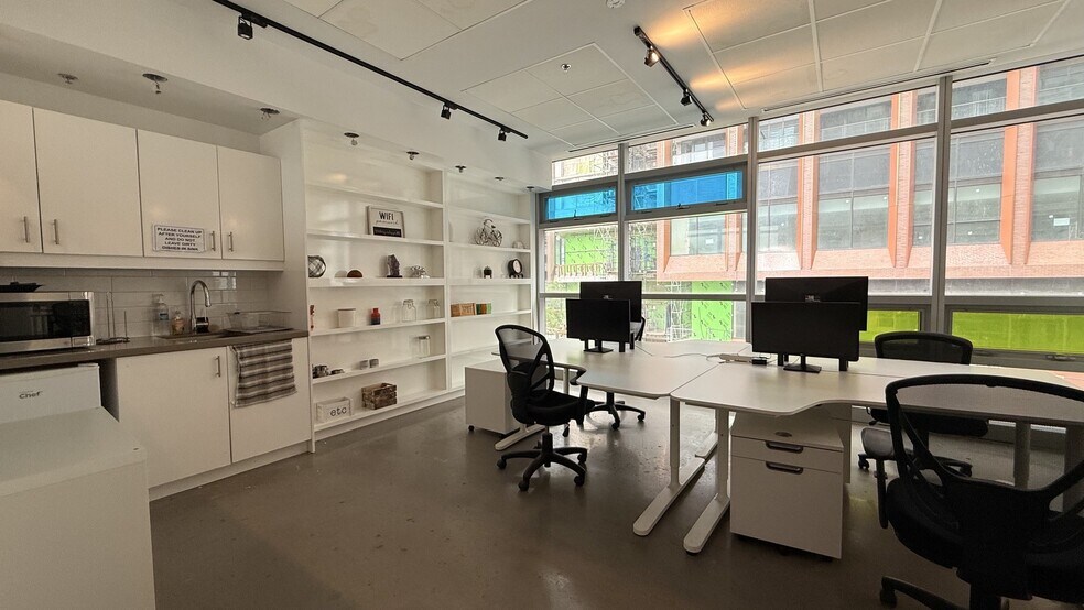 More Photos Of 373-375 King St W, Toronto Apartments For Lease