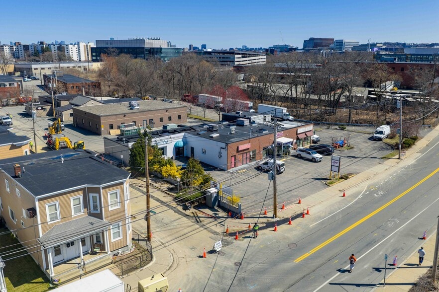 More Photos Of 71 Arlington St, Watertown Research And Development For Lease