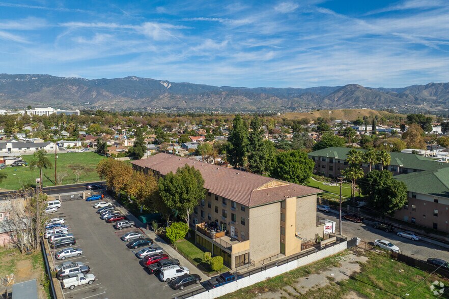 More Photos Of 363 E Gilbert St, San Bernardino Apartments For Sale