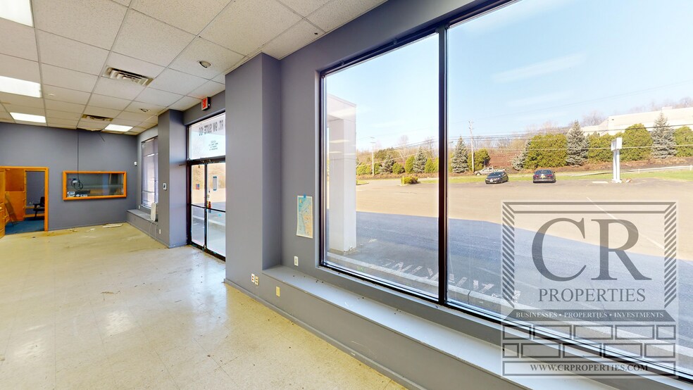 More Photos Of 2934 US Route 9W, New Windsor Township Auto Dealership For Sale