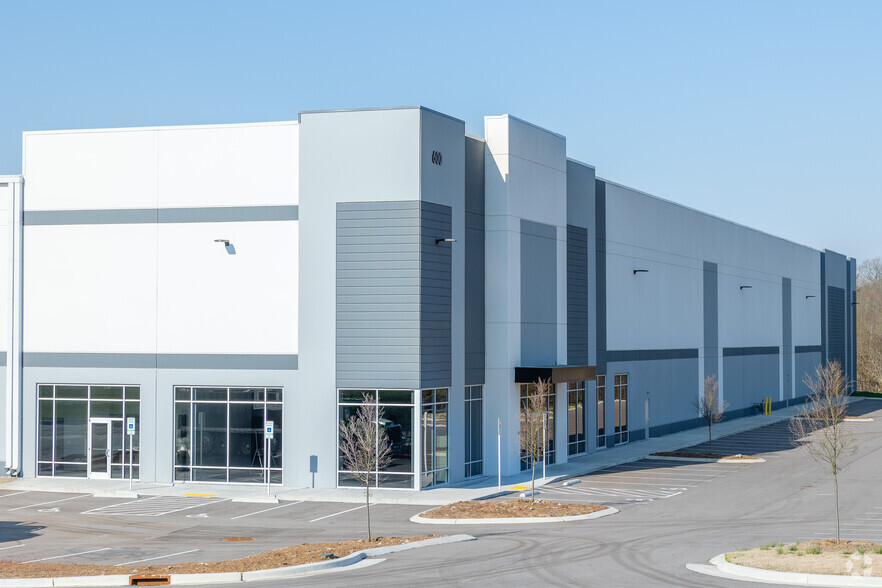 Primary Photo Of 600 Airpark Commerce Dr, Nashville Warehouse For Lease