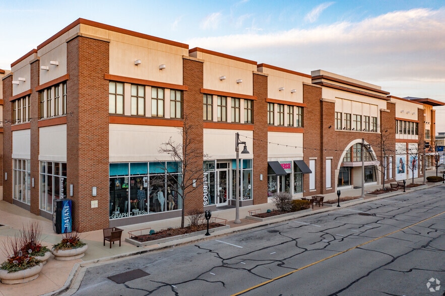 More Photos Of 619-699 E Boughton Rd, Bolingbrook Unknown For Lease