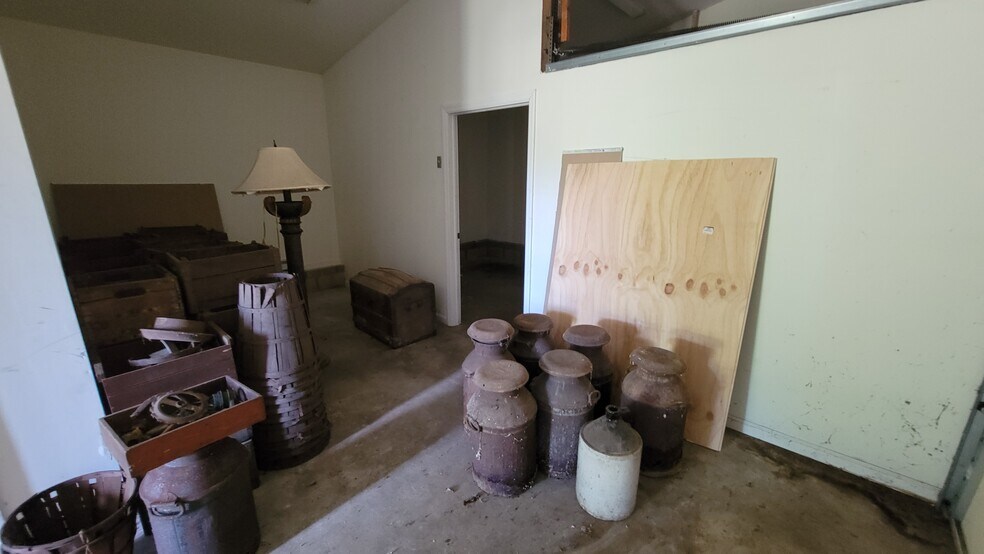 More Photos Of 520 Highway 33, Millstone Township Apartments For Sale