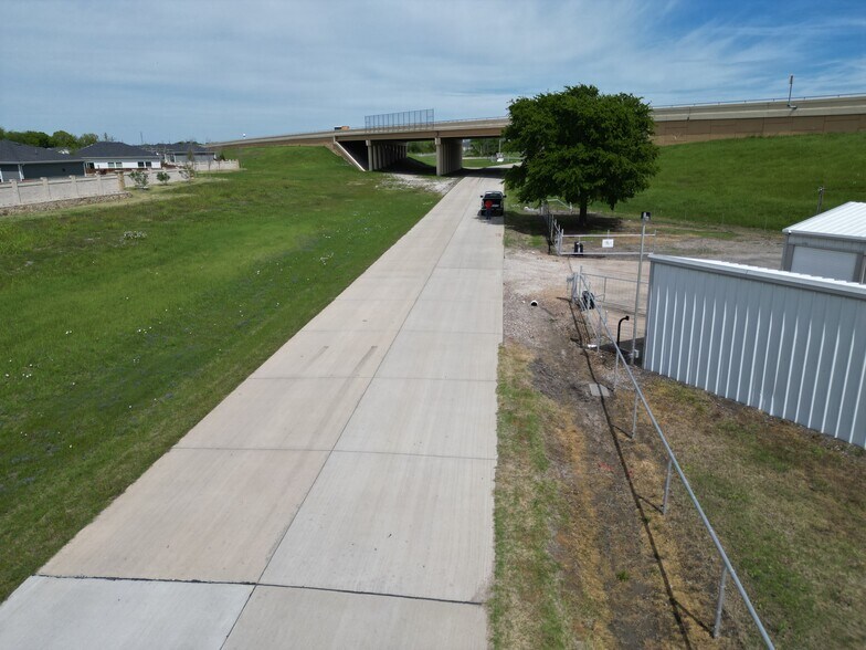 More Photos Of 208 Moore Ln, Lavon Industrial For Sale