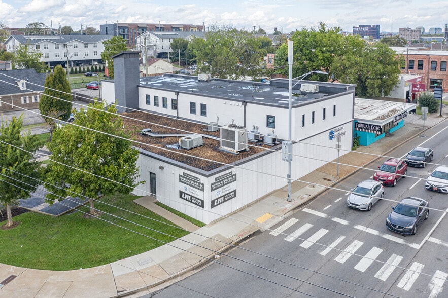 More Photos Of 1718 Charlotte Ave, Nashville Medical For Lease