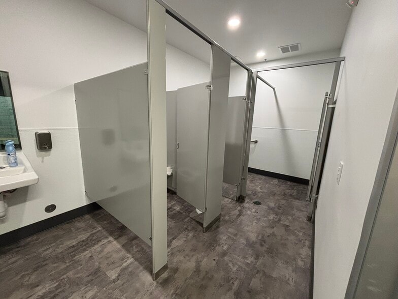 More Photos Of 5968 Silver Creek Valley Rd, San Jose Unknown For Lease