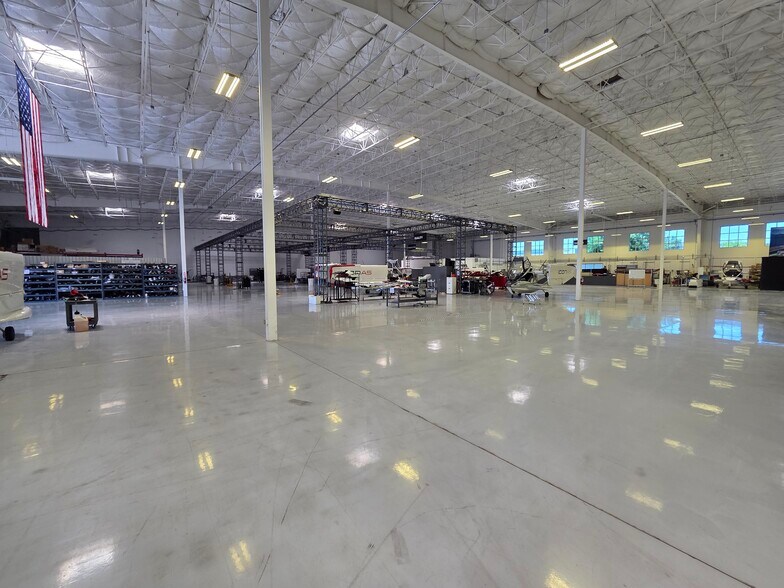More Photos Of 2141 Icon Way, Vacaville Warehouse For Lease