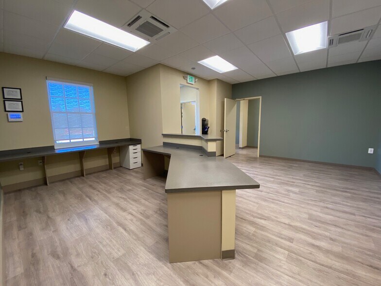 More Photos Of 11623 Philadelphia Rd, White Marsh Medical For Lease