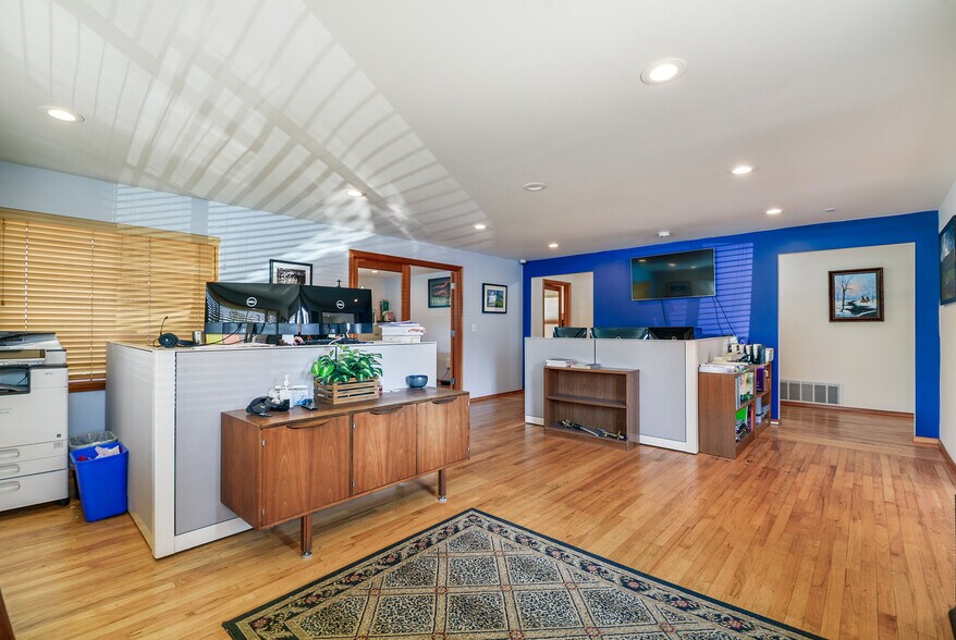 More Photos Of 8021 State Ave, Marysville Office For Sale